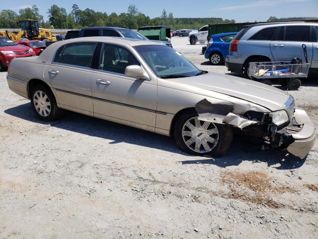 Photo 4 from auction – 2004 LINCOLN TOWN CAR U with VIN 1LNHM83W34Y677777