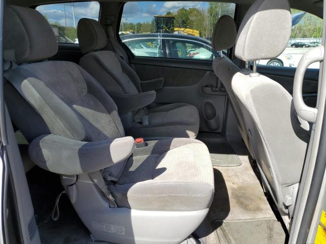 Photo 11 from auction – 2010 TOYOTA SIENNA LE with VIN 5TDJK4CC5AS033599