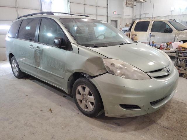 Photo 4 from auction – 2010 TOYOTA SIENNA CE with VIN 5TDKK4CC3AS334473