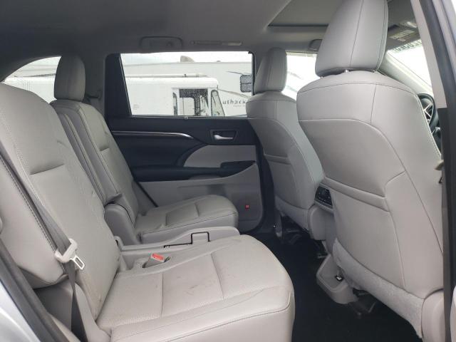 Photo 11 from auction – 2015 TOYOTA HIGHLANDER with VIN 5TDDKRFH6FS075708