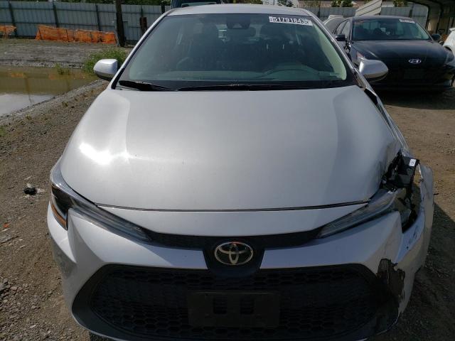 Photo 5 from auction – 2022 TOYOTA COROLLA LE with VIN 5YFEPMAE3NP282246