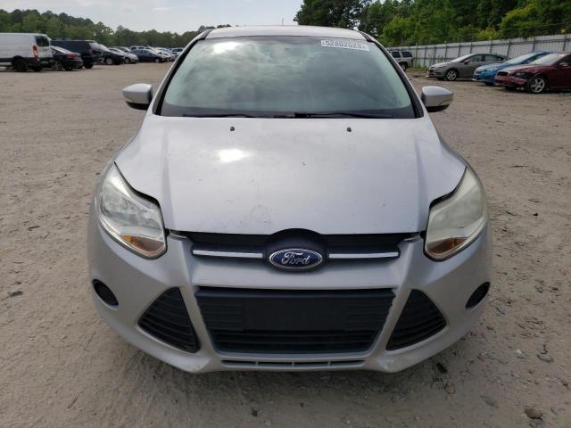 Foto 5 de la subasta – 2014 FORD FOCUS SE con VIN 1FADP3F26EL211979