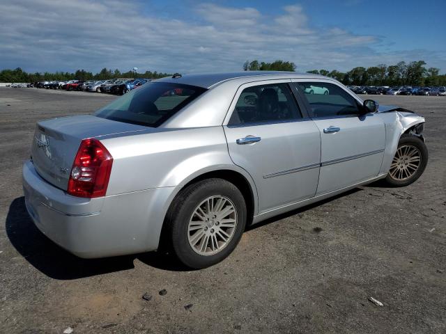 Photo 3 from auction – 2010 CHRYSLER 300 TOURIN with VIN 2C3CA5CV2AH164382