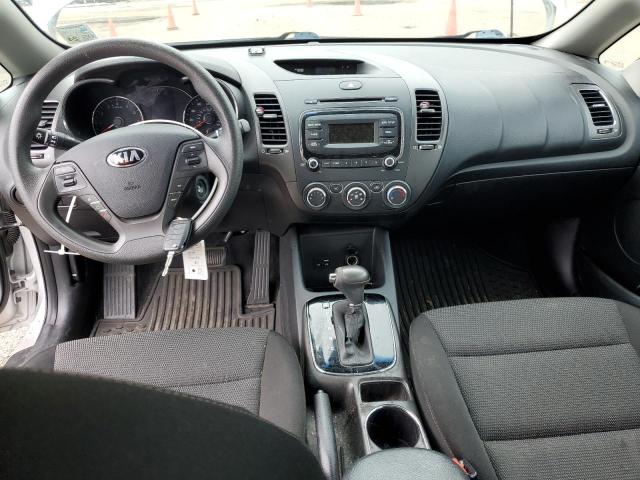 Zdjęcie 8 z aukcji – 2017 KIA FORTE LX z VIN 3KPFK4A76HE074002