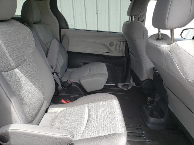 Photo 11 from auction – 2022 TOYOTA SIENNA LE with VIN 5TDKSKFC0NS040955