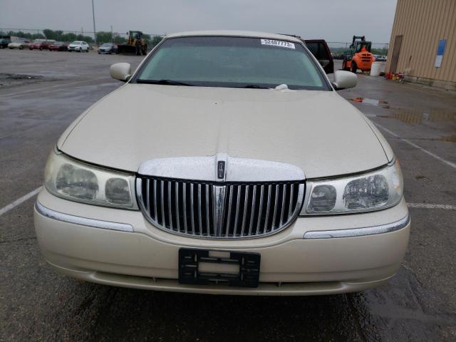 Photo 5 from auction – 2002 LINCOLN TOWN CAR C with VIN 1LNHM83W72Y603744