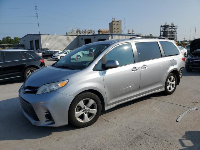 Photo 1 from auction – 2018 TOYOTA SIENNA LE with VIN 5TDKZ3DC3JS927691