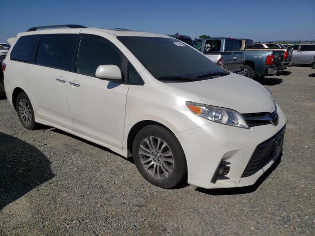 Photo 4 from auction – 2018 TOYOTA SIENNA XLE with VIN 5TDYZ3DC1JS917851