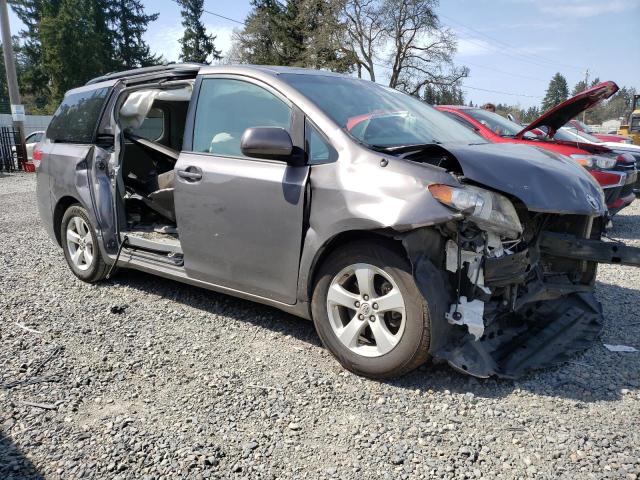 Photo 4 from auction – 2013 TOYOTA SIENNA LE with VIN 5TDKK3DC1DS357165