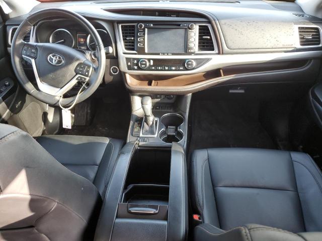 Photo 8 from auction – 2018 TOYOTA HIGHLANDER with VIN 5TDKZRFHXJS538395