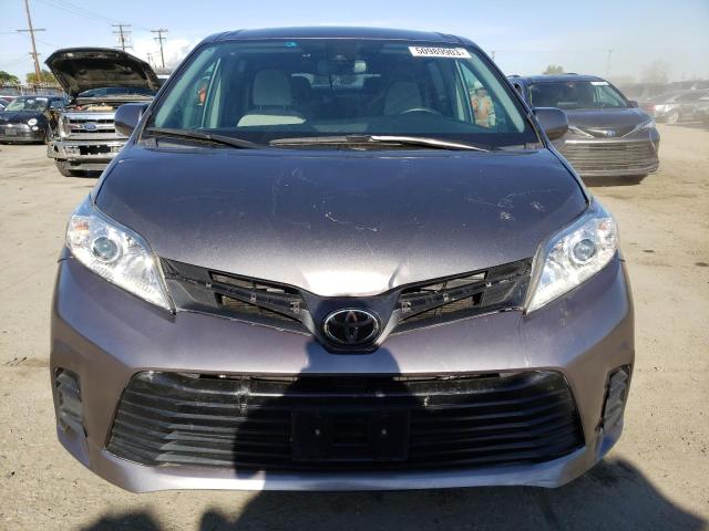 Photo 5 from auction – 2018 TOYOTA SIENNA LE with VIN 5TDKZ3DC0JS937515
