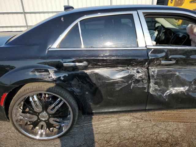 Photo 10 from auction – 2018 CHRYSLER 300 LIMITE with VIN 2C3CCAKG1JH160216