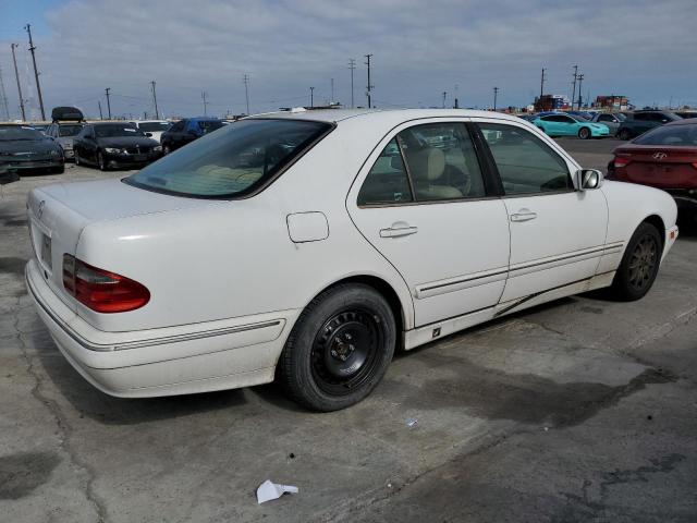 Photo 3 from auction – 2001 MERCEDES-BENZ E 320 with VIN WDBJF65J61B365780