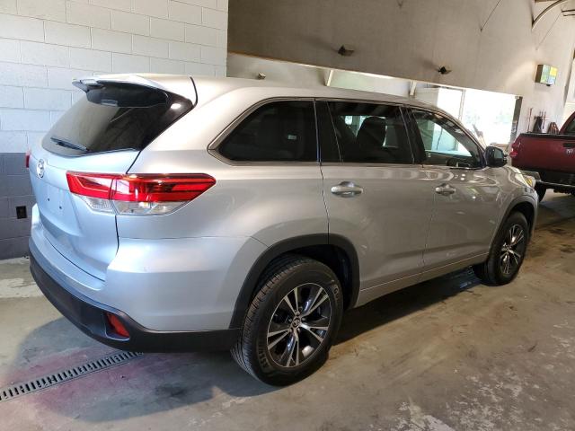 Photo 3 from auction – 2018 TOYOTA HIGHLANDER with VIN 5TDZZRFH6JS254275