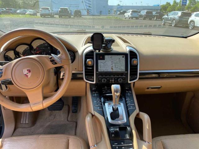 Photo 9 from auction – 2011 PORSCHE CAYENNE with VIN WP1AA2A29BLA07767