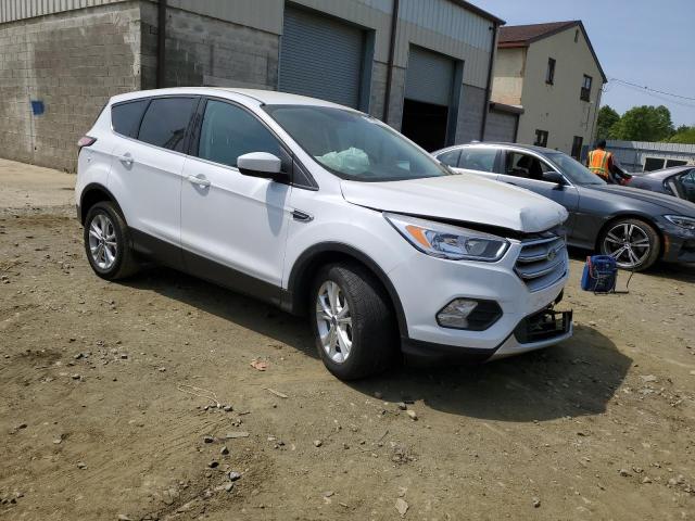 Photo 4 from auction – 2017 FORD ESCAPE SE with VIN 1FMCU9GD3HUE62051