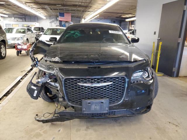 Photo 5 from auction – 2017 CHRYSLER 300 S with VIN 2C3CCAGG8HH542018
