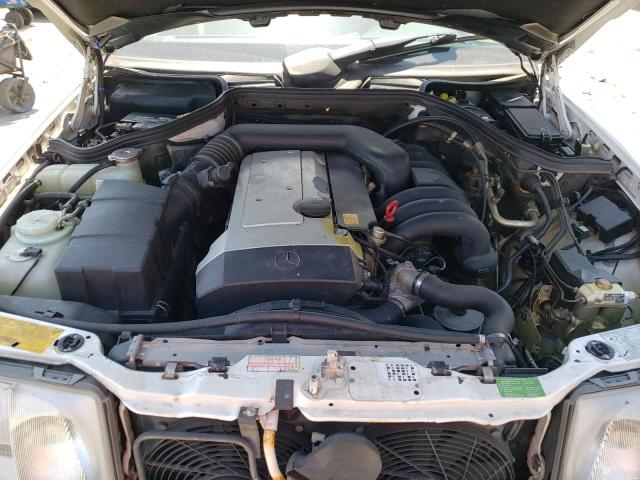 Photo 11 from auction – 1995 MERCEDES-BENZ E 320 BASE with VIN WDBEA32E7SC272302