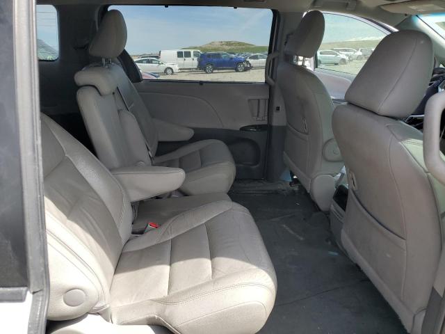 Photo 11 from auction – 2016 TOYOTA SIENNA XLE with VIN 5TDYK3DC9GS763225