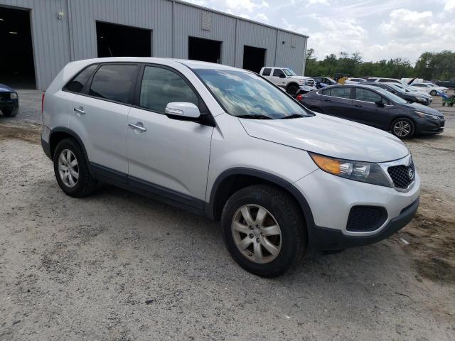 Photo 4 from auction – 2013 KIA SORENTO LX with VIN 5XYKT3A15DG409412