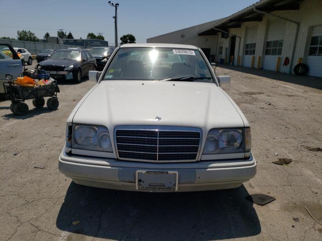 Photo 5 from auction – 1995 MERCEDES-BENZ E 320 BASE with VIN WDBEA32E7SC272302