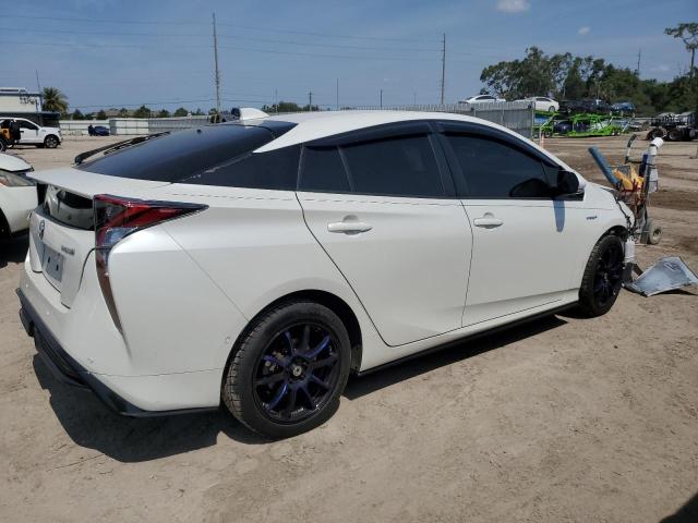 Photo 3 from auction – 2018 TOYOTA PRIUS with VIN JTDKARFU0J3063510