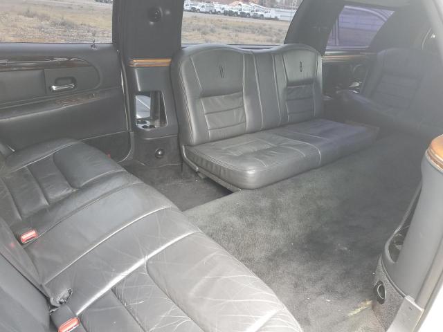 Photo 10 from auction – 2000 LINCOLN TOWN CAR E with VIN 1L1FM81W6YY771430