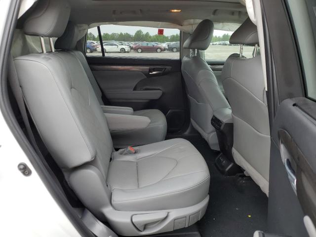 Photo 11 from auction – 2022 TOYOTA HIGHLANDER with VIN 5TDFZRBHXNS206387