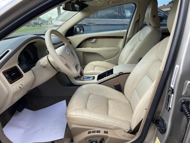 Photo 5 from auction – 2010 VOLVO V70 3.2 with VIN YV1982BW1A1151416