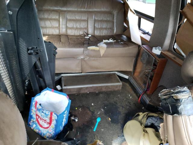 Photo 11 from auction – 2000 FORD ECONOLINE with VIN 1FDSE34FXYHB38454