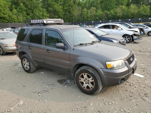 Photo 4 from auction – 2005 FORD ESCAPE LIM with VIN 1FMYU94185KC70566