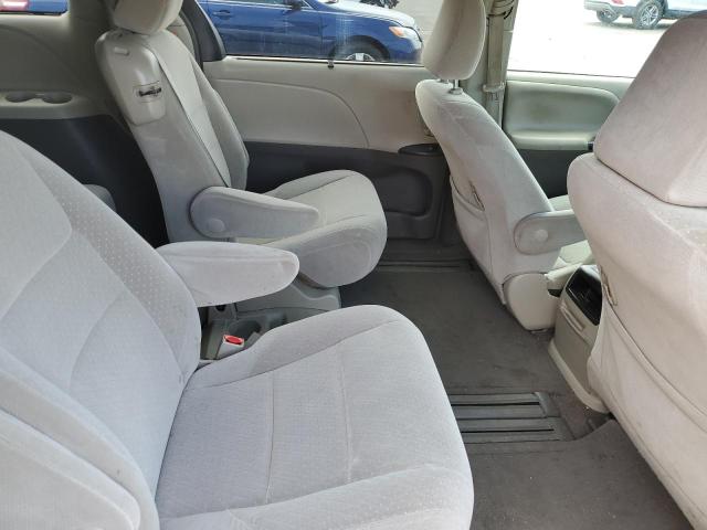 Photo 11 from auction – 2017 TOYOTA SIENNA LE with VIN 5TDKZ3DC3HS821333