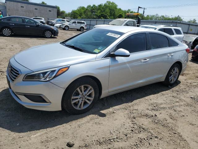 HYUNDAI SONATA SE 2016 with VIN 5NPE24AF1GH411981 - Photo from auction