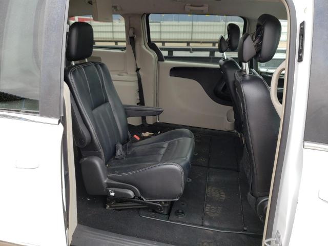 Photo 11 from auction – 2014 CHRYSLER TOWN & COU with VIN 2C4RC1BG8ER435568