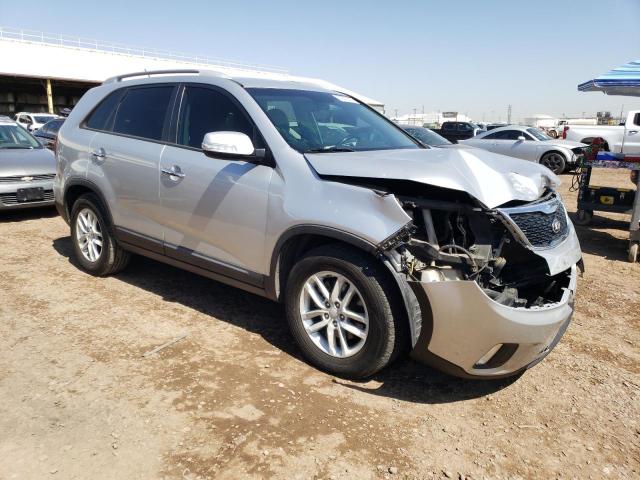 Photo 4 from auction – 2015 KIA SORENTO LX with VIN 5XYKT3A60FG633024