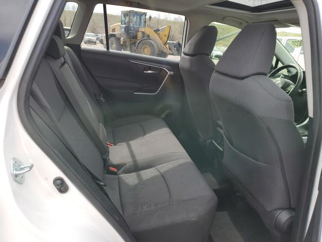Photo 11 from auction – 2019 TOYOTA RAV4 XLE with VIN JTMP1RFV2KD019826