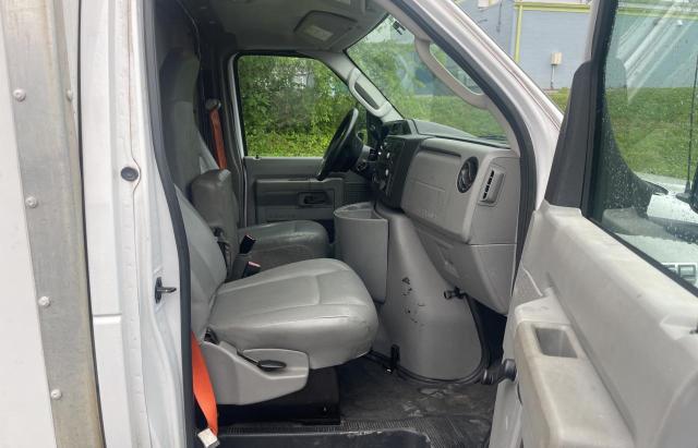 Photo 5 from auction – 2015 FORD ECONOLINE with VIN 1FDWE3FL8FDA04647