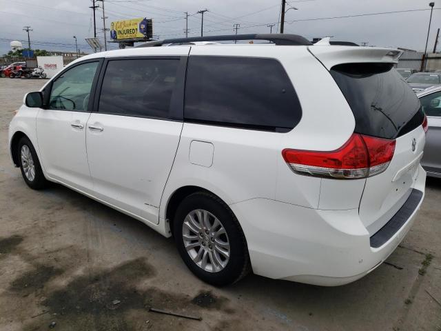 Photo 2 from auction – 2011 TOYOTA SIENNA XLE with VIN 5TDYK3DC4BS047082