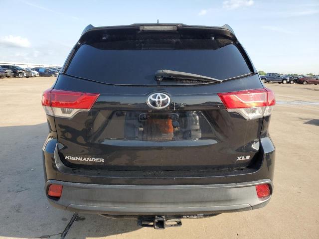 Photo 6 from auction – 2018 TOYOTA HIGHLANDER with VIN 5TDKZRFHXJS538395