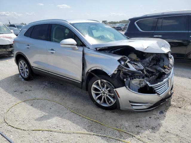Photo 4 from auction – 2017 LINCOLN MKC SELECT with VIN 5LMCJ2C93HUL32690