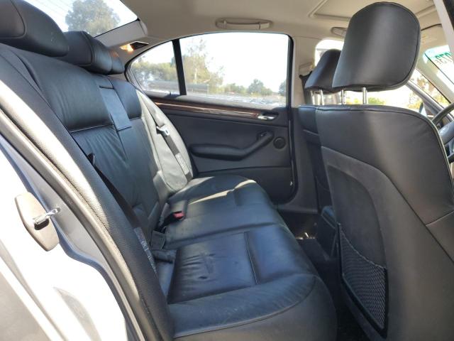 Photo 10 from auction – 2004 BMW 330 XI with VIN WBAEW53404PN32147