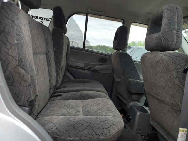 Photo 11 from auction – 2004 CHEVROLET TRACKER LT with VIN 2CNBE634046902197
