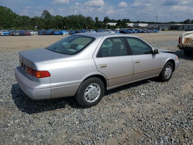 Photo 3 from auction – 2000 TOYOTA CAMRY CE with VIN 4T1BG22K8YU666019