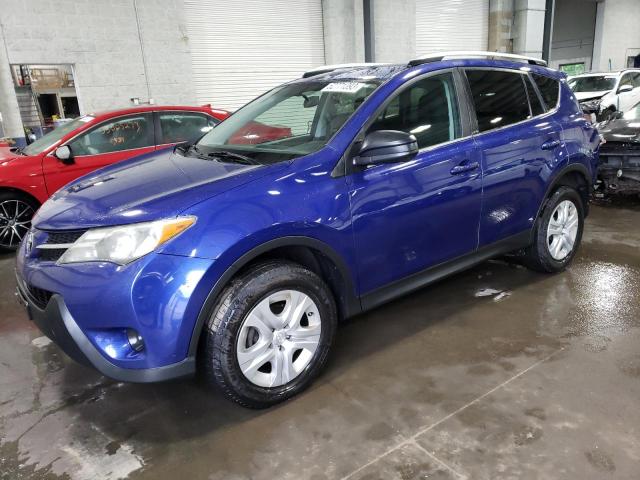 TOYOTA RAV4 LE 2015 مع رقم تعريف المركبة 2T3BFREV2FW383881 - صورة من المزاد