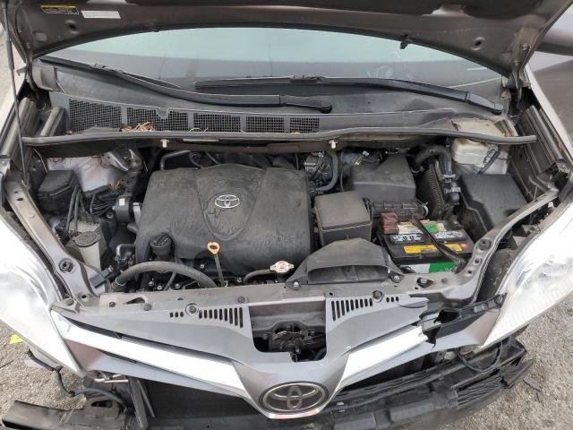 Photo 12 from auction – 2018 TOYOTA SIENNA XLE with VIN 5TDDZ3DC4JS192356