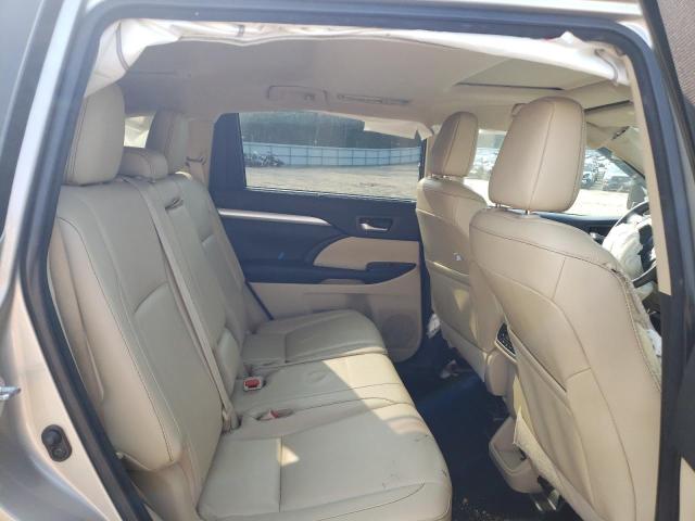 Photo 11 from auction – 2016 TOYOTA HIGHLANDER with VIN 5TDJKRFH2GS504783