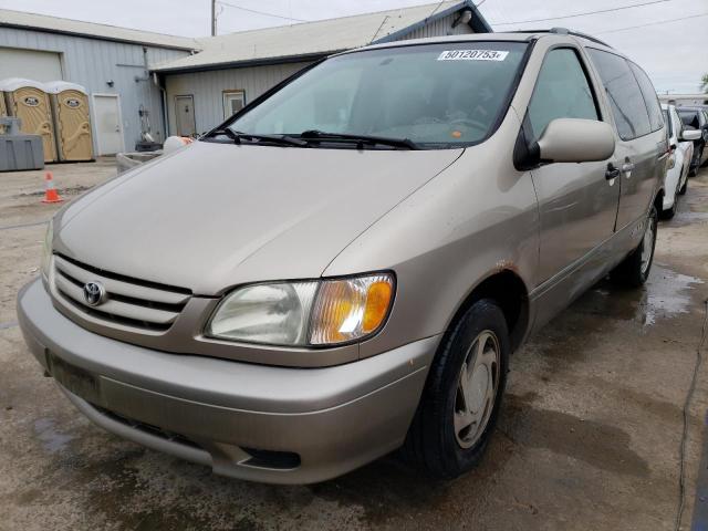 TOYOTA SIENNA LE 2002 with VIN 4T3ZF13CX2U435771 - Photo from auction