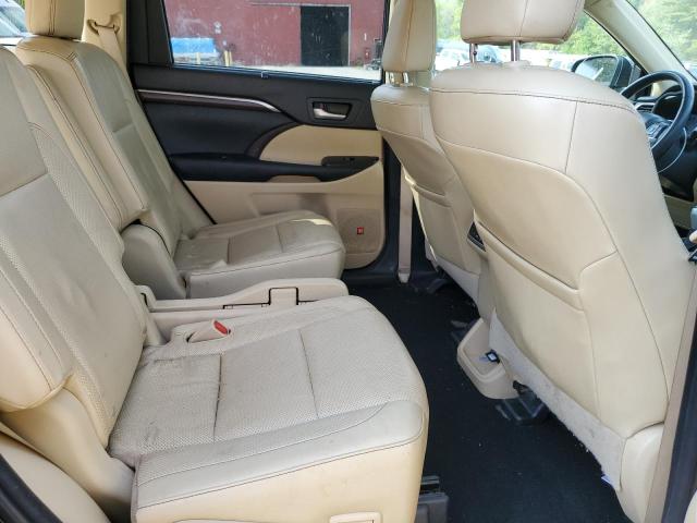 Photo 11 from auction – 2015 TOYOTA HIGHLANDER with VIN 5TDDKRFH2FS132390