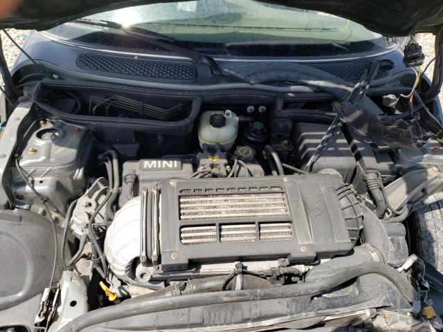 Photo 11 from auction – 2005 MINI COOPER S with VIN WMWRE335X5TG98608