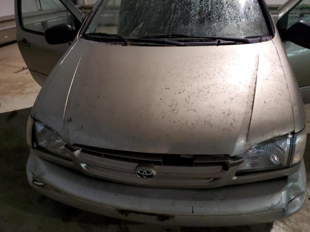 Photo 12 from auction – 2000 TOYOTA SIENNA LE with VIN 4T3ZF13C5YU212854